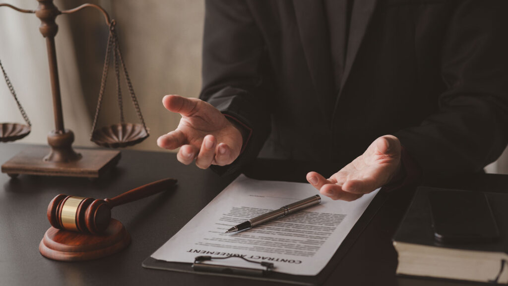 lawyer concepts to testify to clients and to provi DUMSRYF